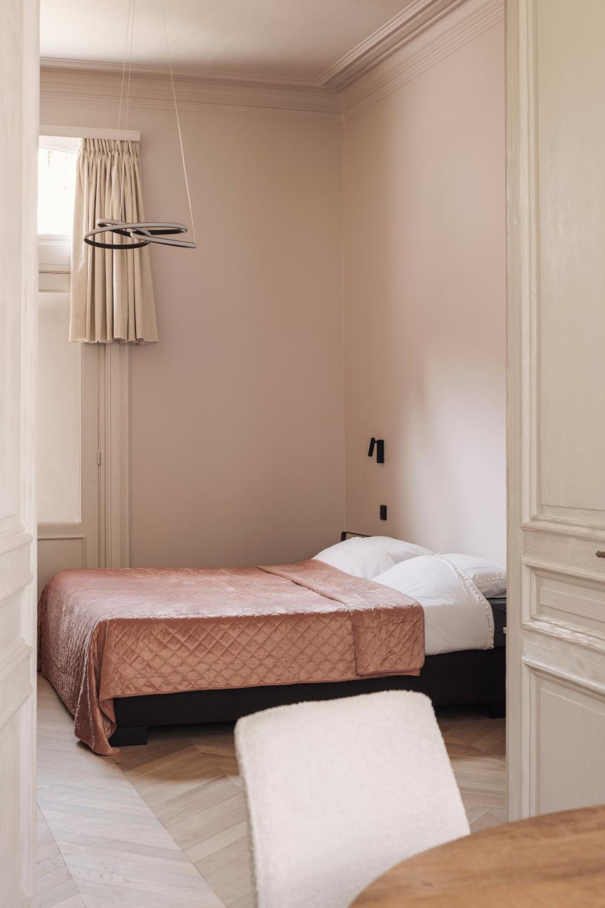 Zurenborg Suites