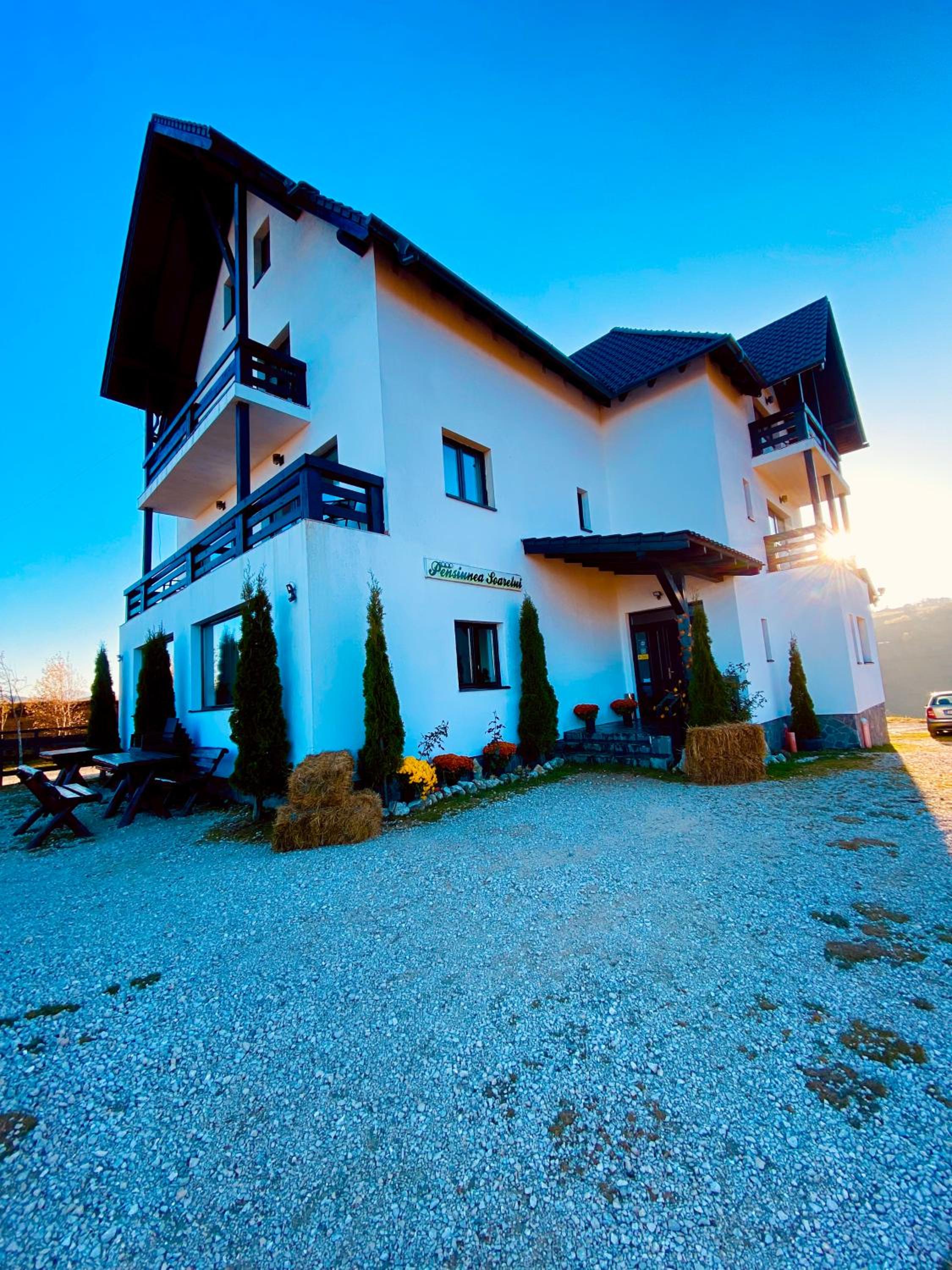 Pensiunea Soarelui view 3