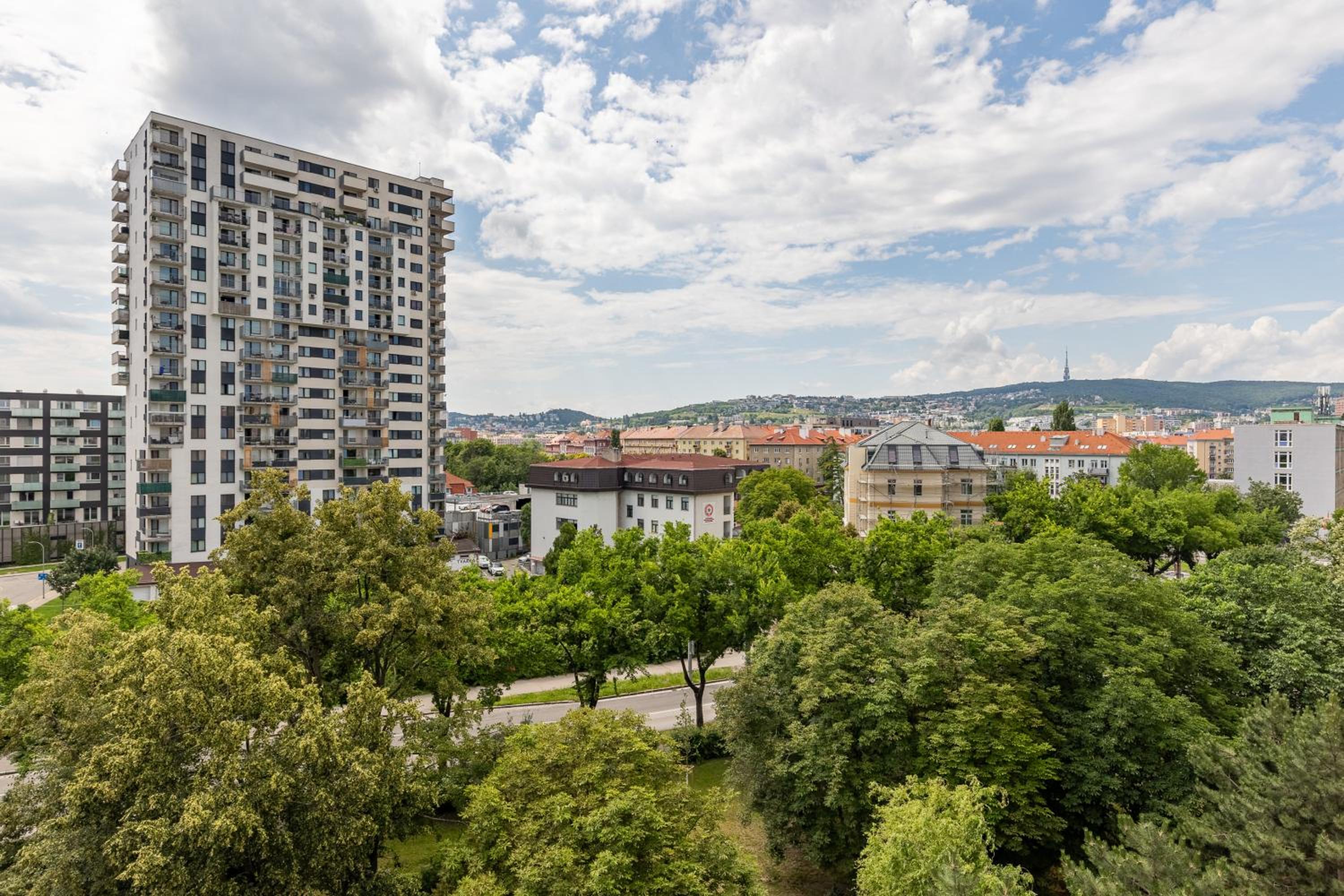 Spacious Apartment with AC and stunning views