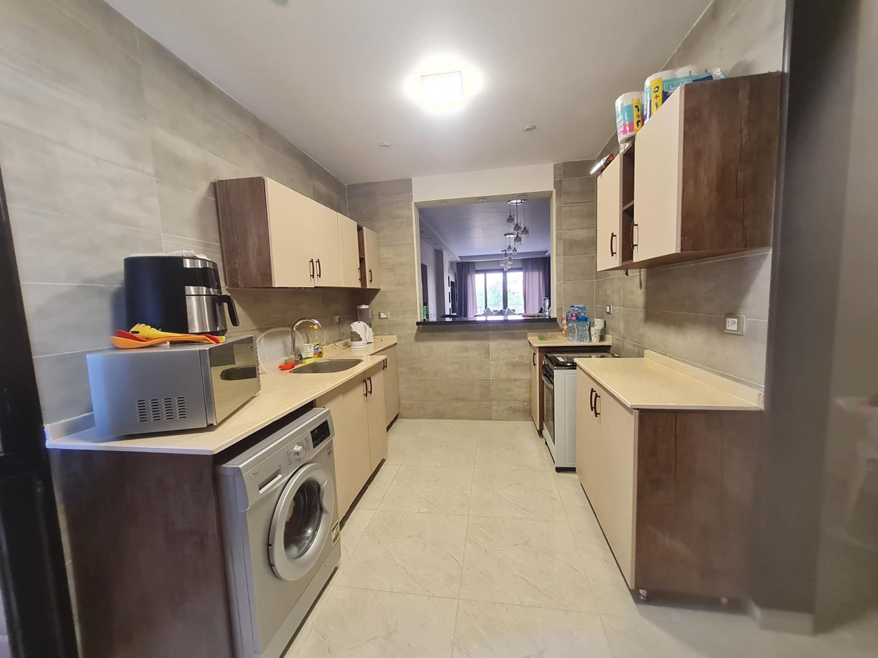 Shared City Stay at Midtown Compound next to the AUC University