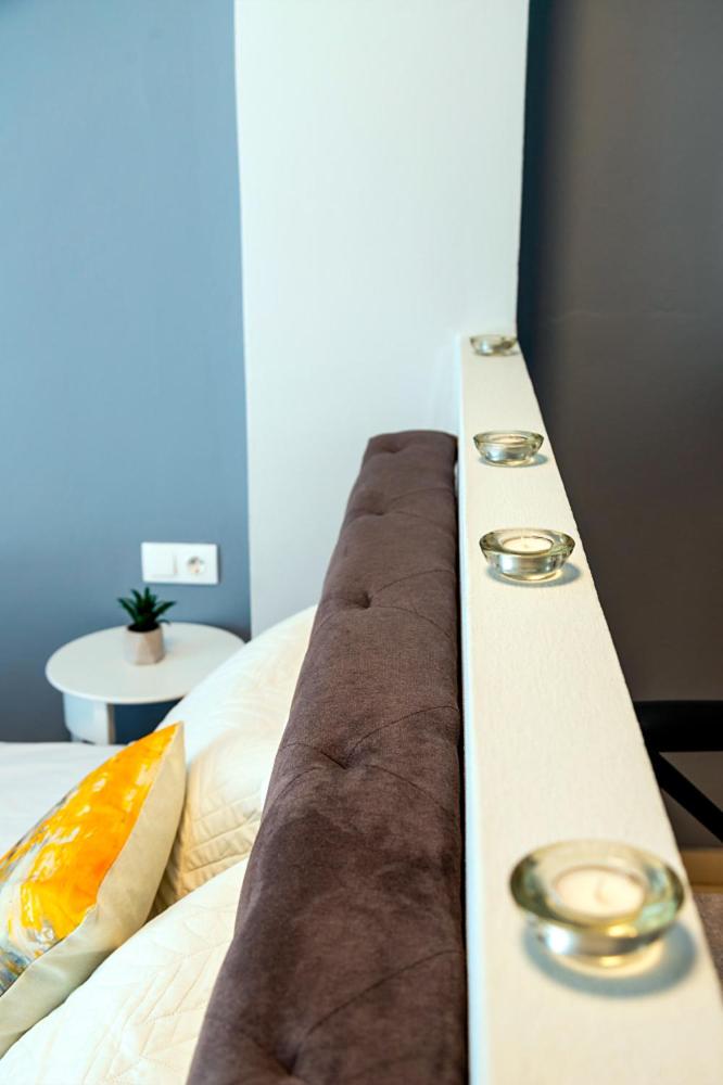 Marina blue mare studio photo 5