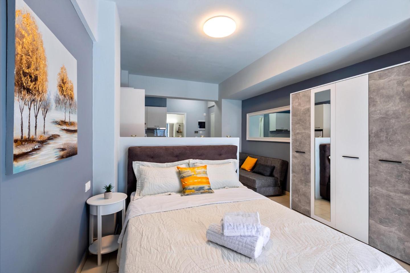 Marina blue mare studio photo 4