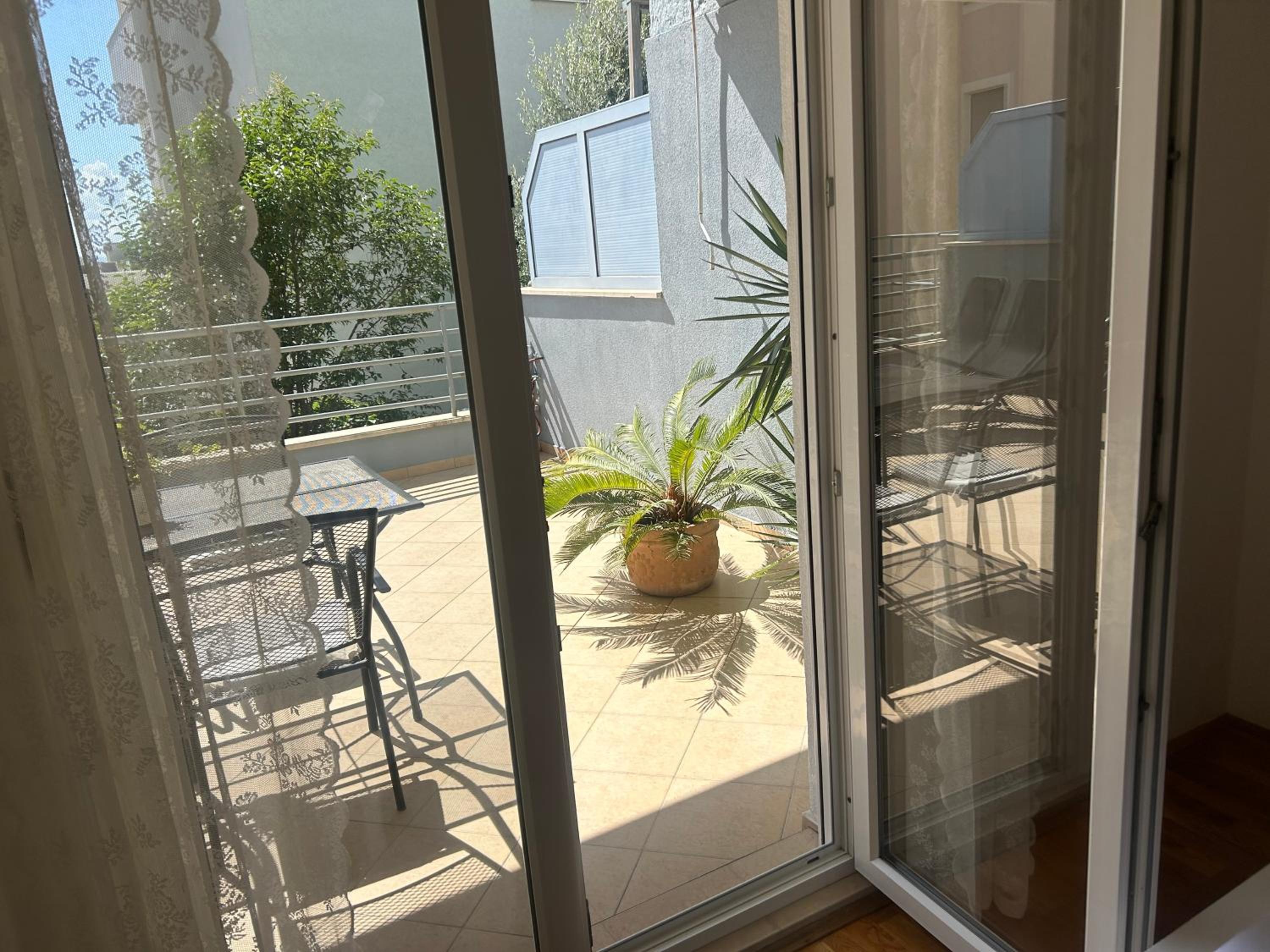 Summertime Beach Apt