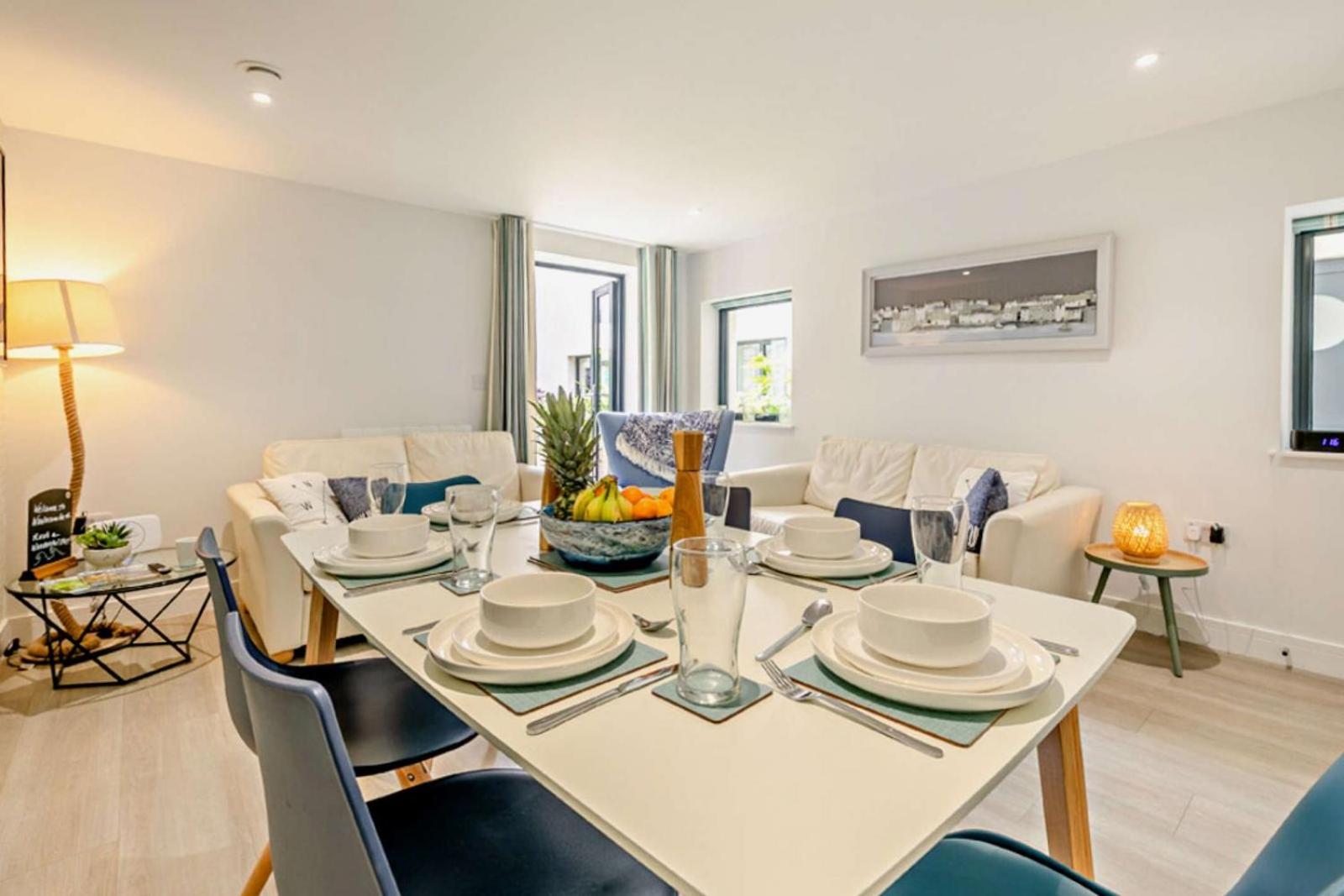 4 Woolacombe West - Luxury Apartment at Byron Woolacombe, only 4 minute walk to Woolacombe Beach! view 3