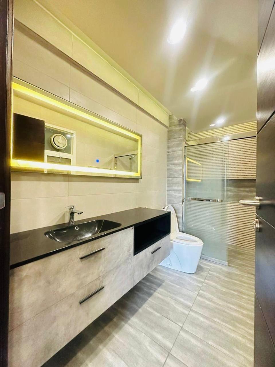 Elysium Luxury 1Bed Apartment! Opposite to Centaurus Mall