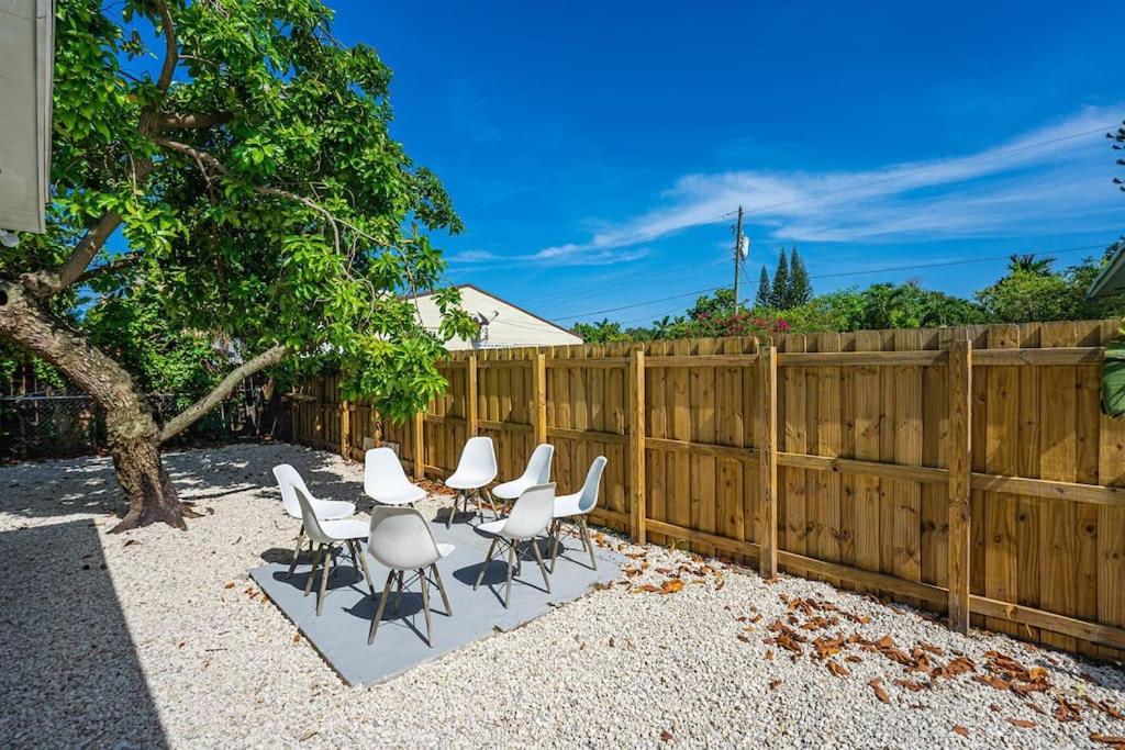 Modern Oasis Unit 2 - Close to Beach, Brickell & Airport