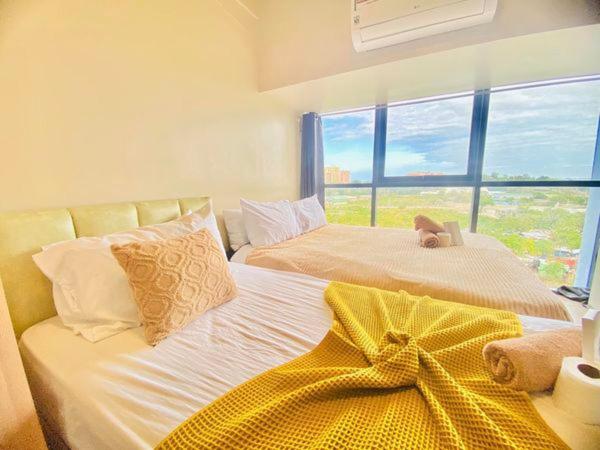 Cozy 2br with pool and beach access view 5