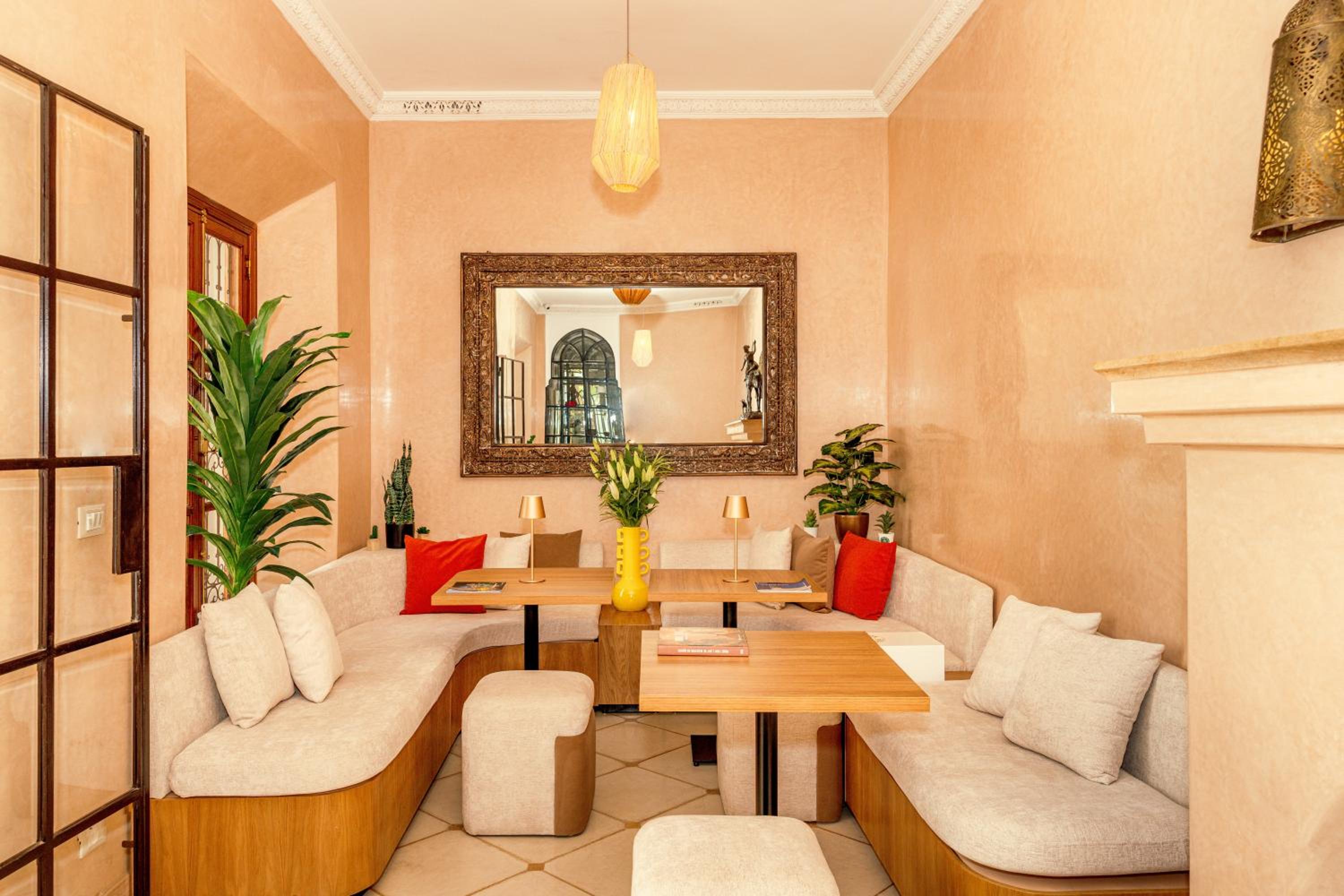 lounge