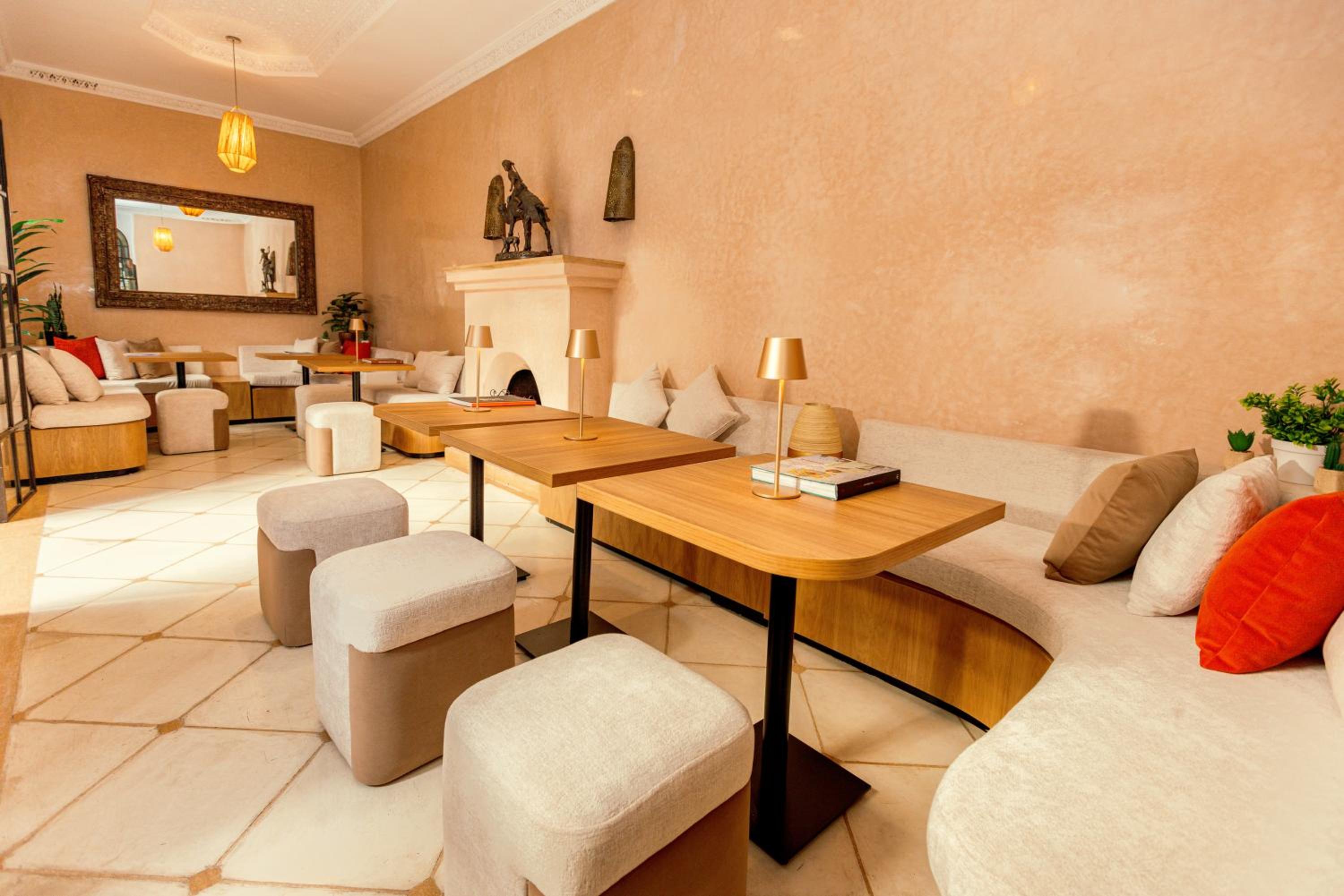 lounge