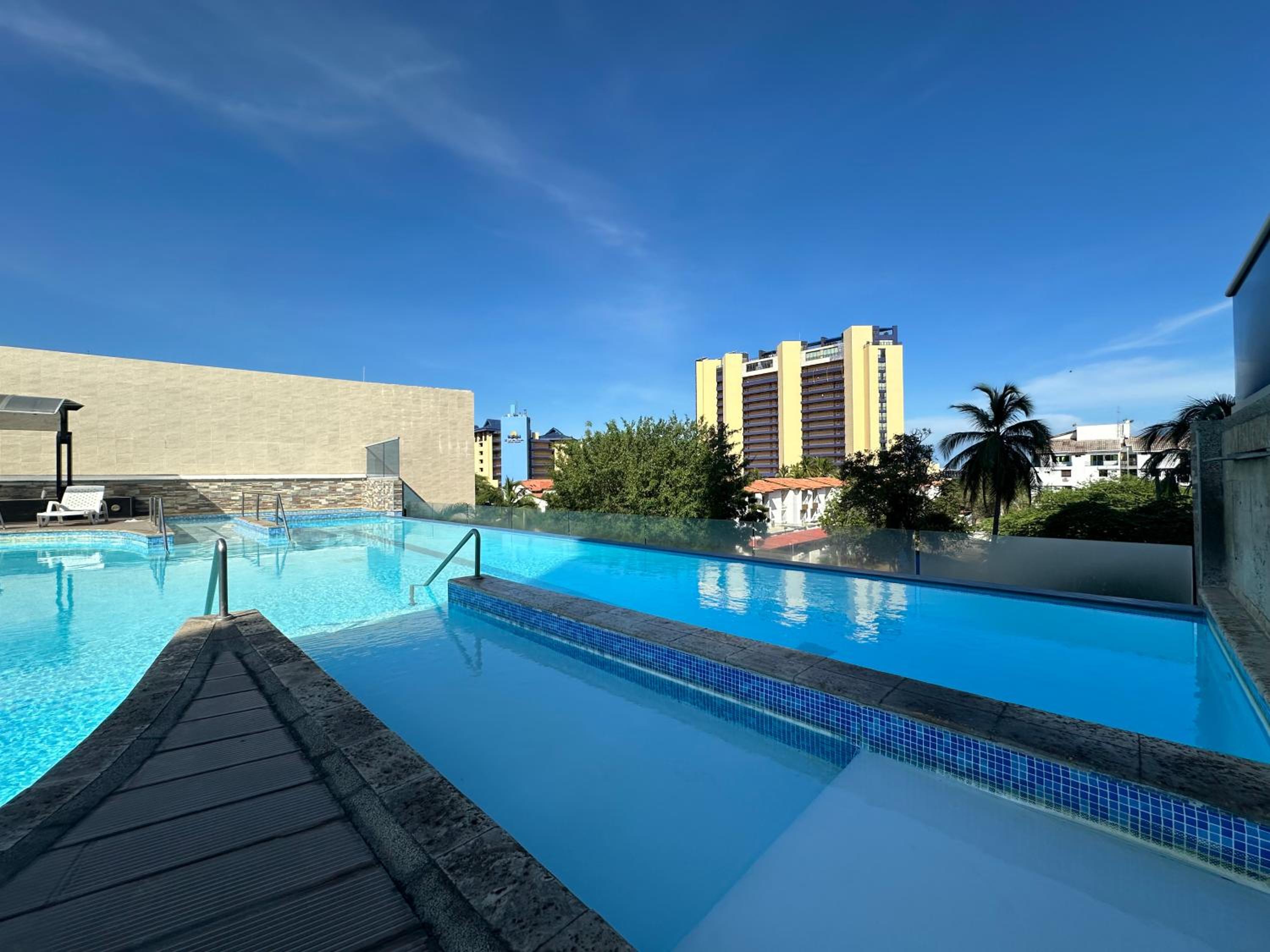 Tayrona beach! Pool, Beach vip, WIFI & AC