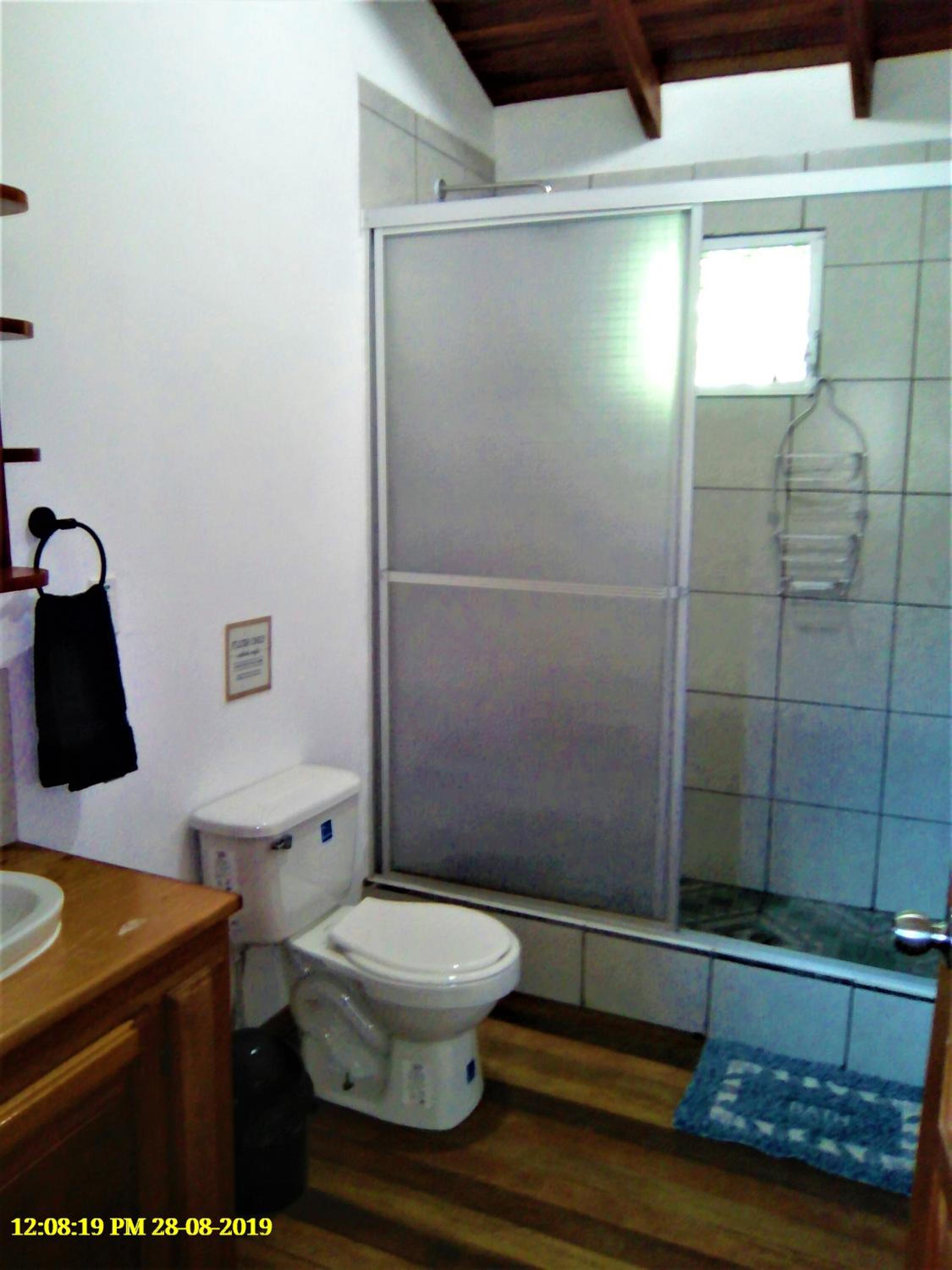 Belize Vacations - Fully equipped 2 bedroom tree top cottage, with large balcony in private garden - Property Image 4