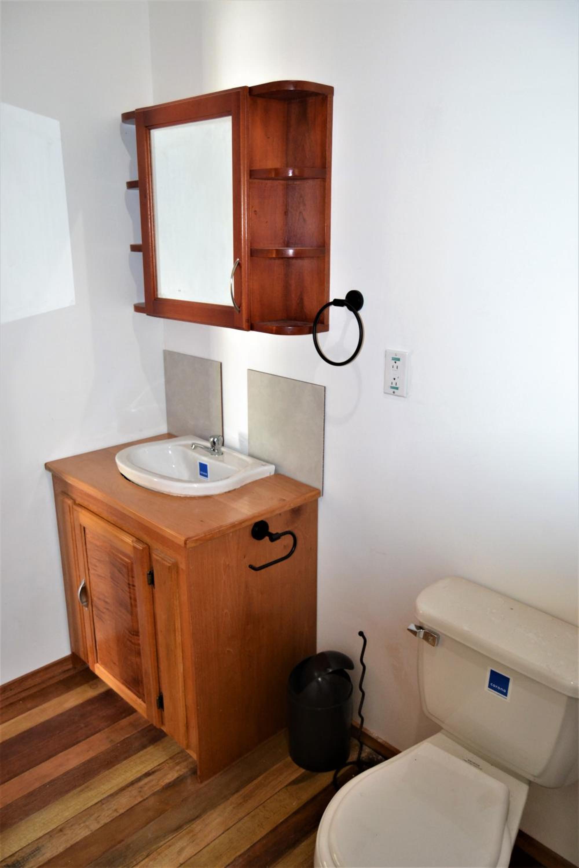 Belize Vacations - Fully equipped 2 bedroom tree top cottage, with large balcony in private garden - Property Image 5