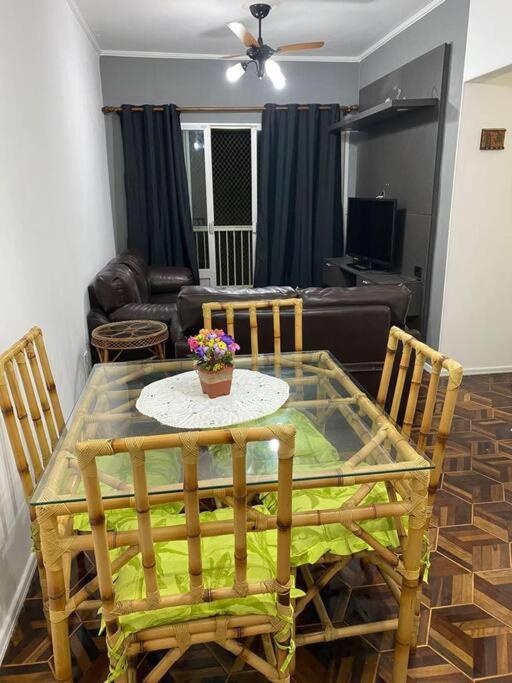 Apartamento Praia Grande! Prédio frente ao mar