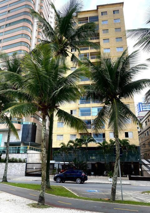 Apartamento Praia Grande! Prédio frente ao mar