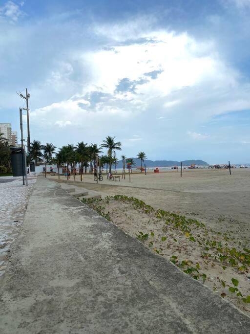 Apartamento Praia Grande! Prédio frente ao mar