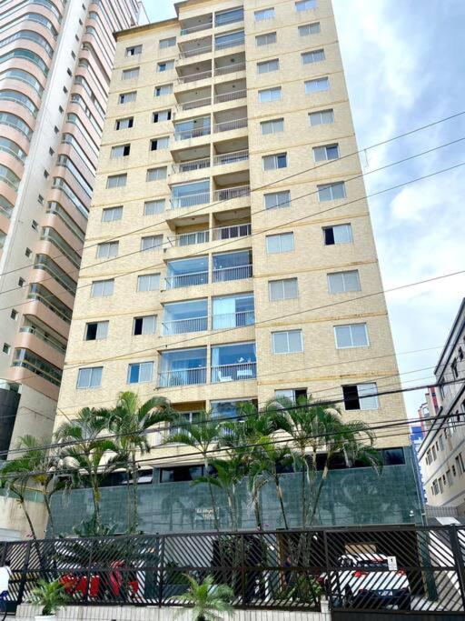 Apartamento Praia Grande! Prédio frente ao mar