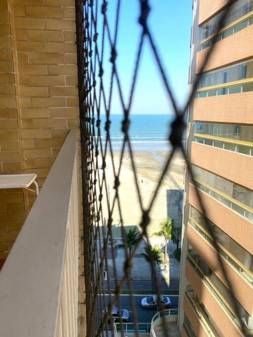 Apartamento Praia Grande! Prédio frente ao mar