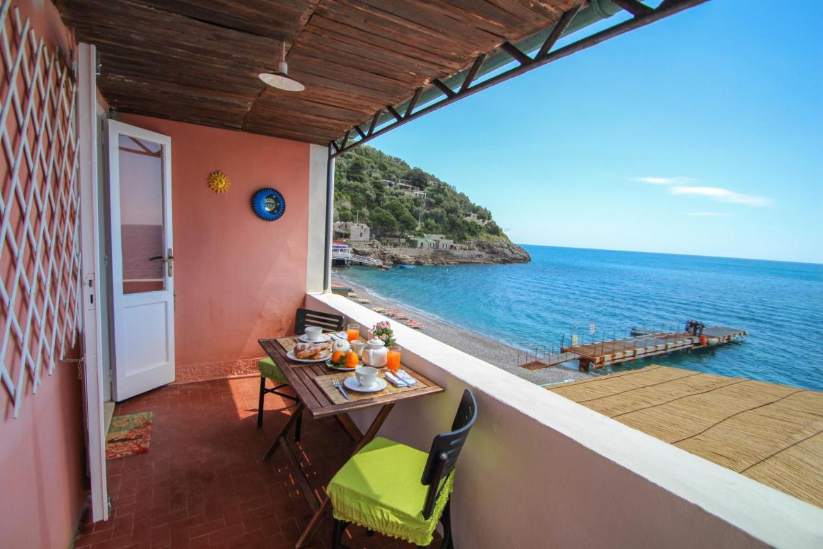 il Terrazzino sul Mare,holiday home ON THE BEACH in Sorrento Coast photo 3