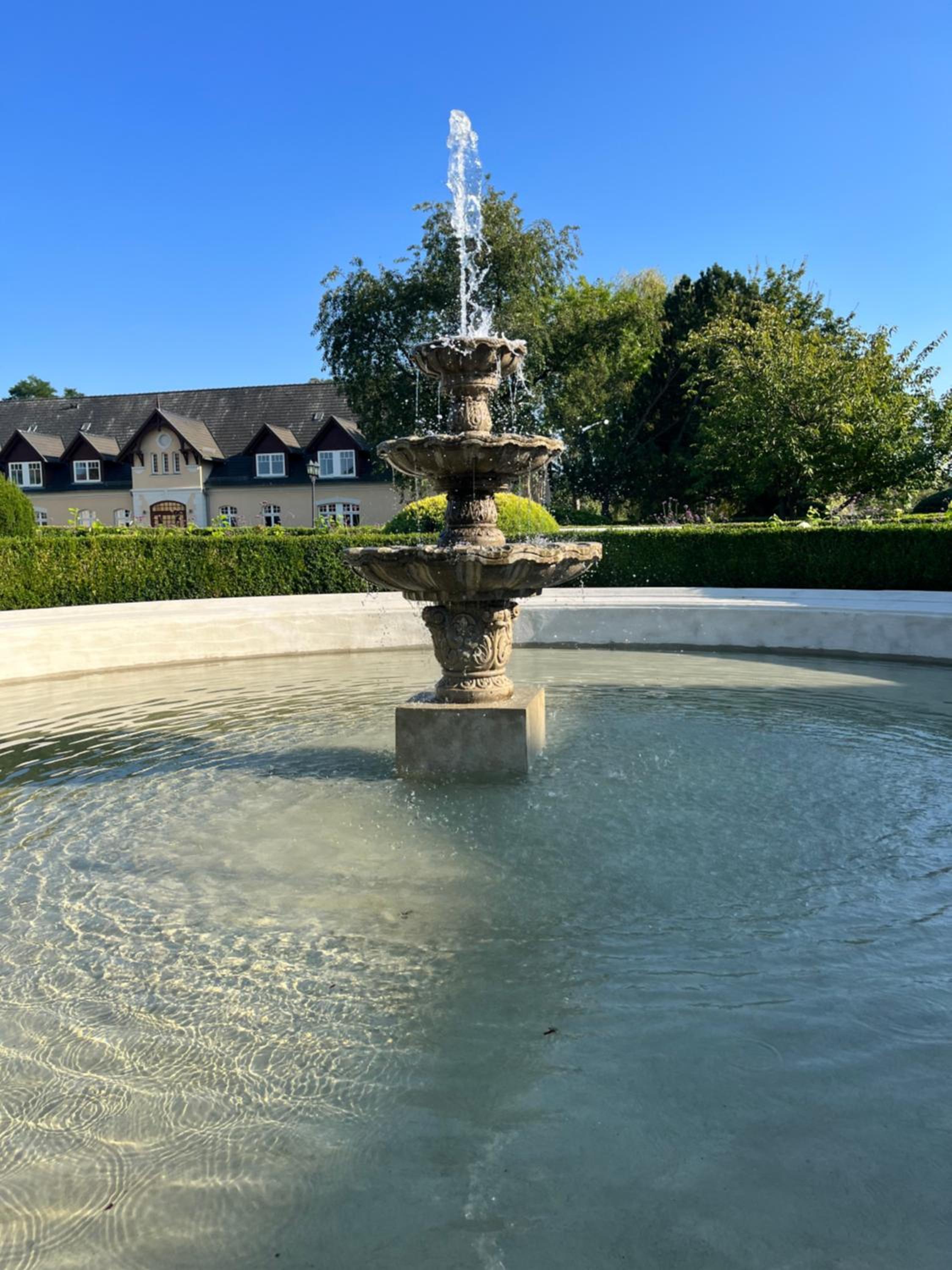 THERESET Schloss Groß Plasten