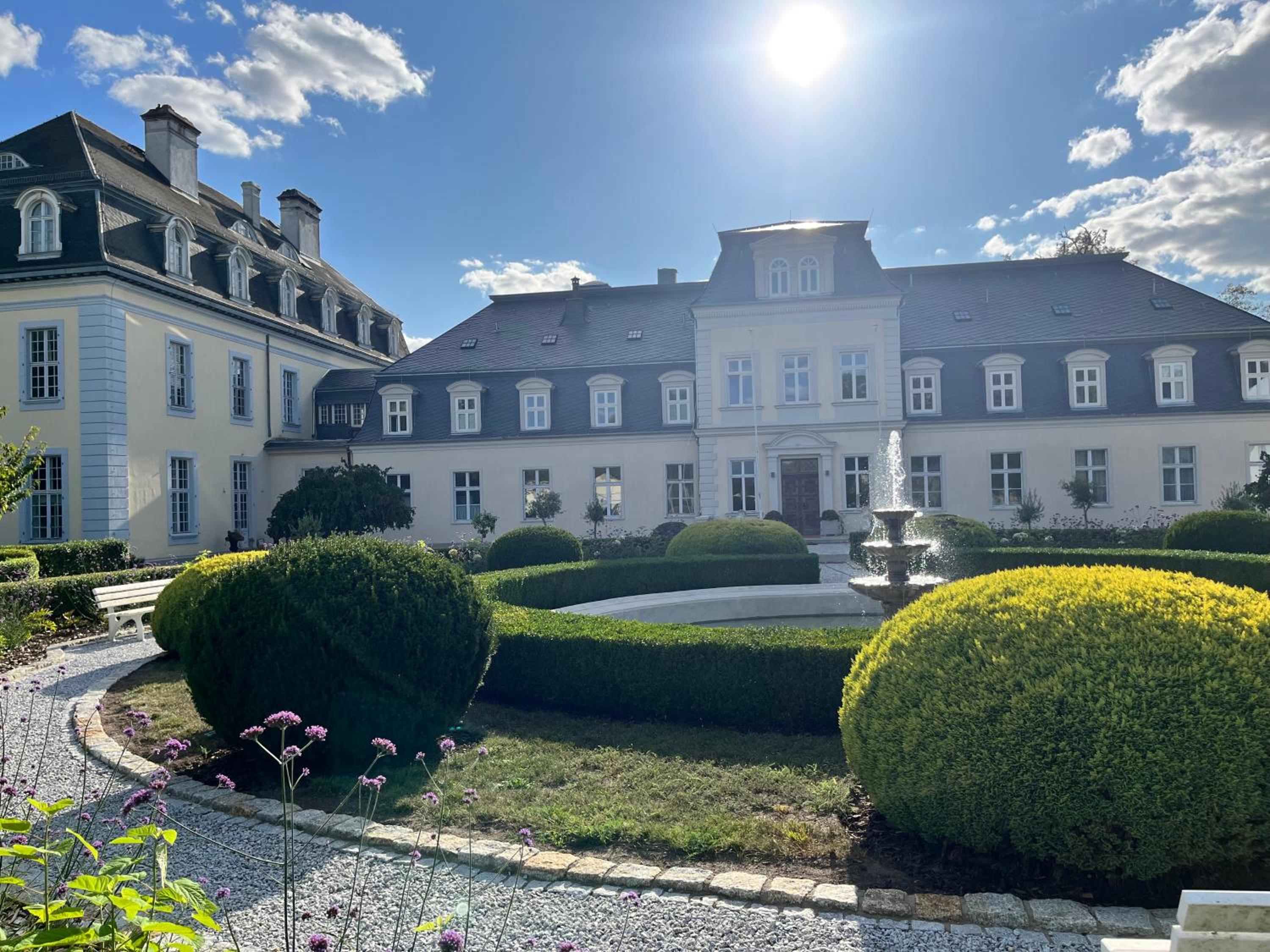 THERESET Schloss Groß Plasten