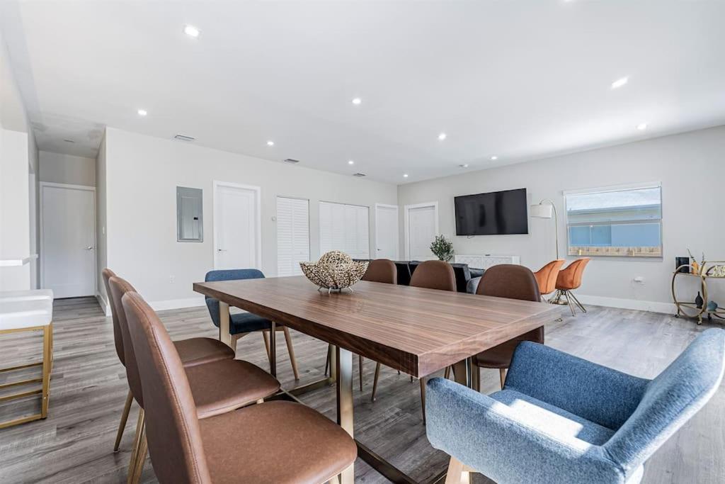 Modern Miami Unit 1 - Close to South Beach & Airport