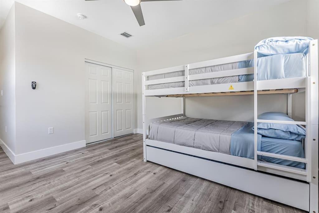 Modern Miami Unit 1 - Close to South Beach & Airport