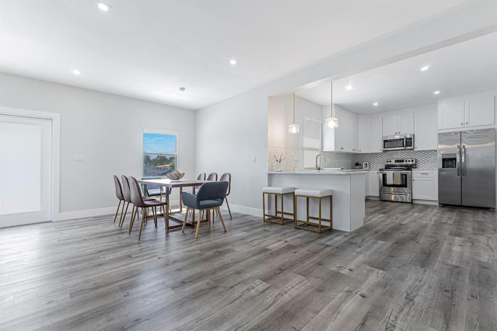 Modern Miami Unit 1 - Close to South Beach & Airport