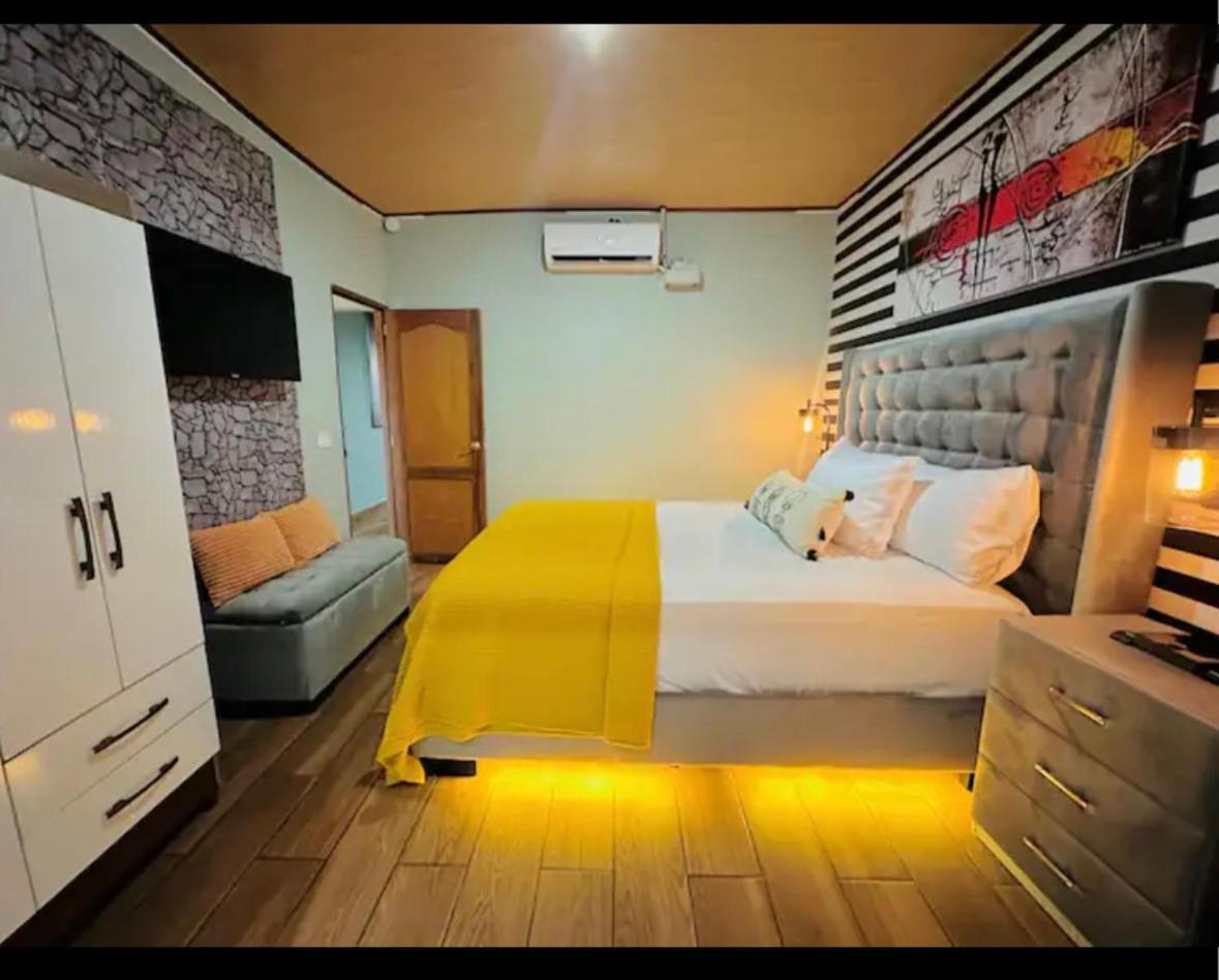 Enjoy Your Vacation at Tone'y House