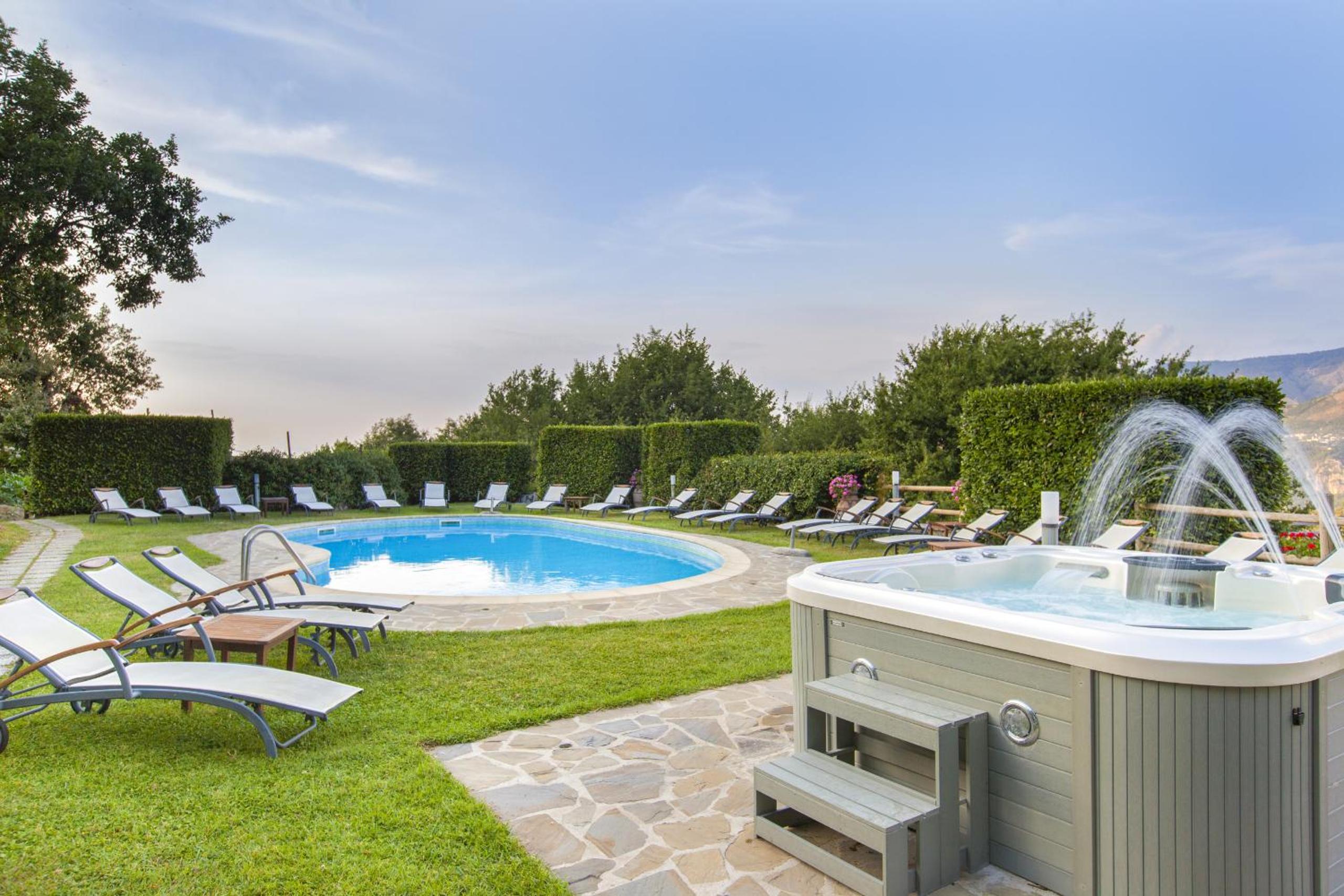 AMORE RENTALS - Villa Calisto photo 2