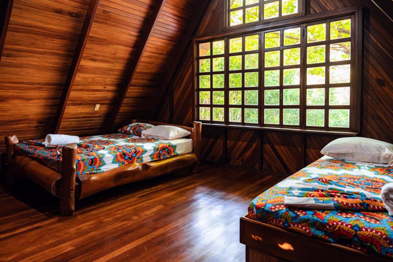 FLOR DE PARAISO BUNGALOWS