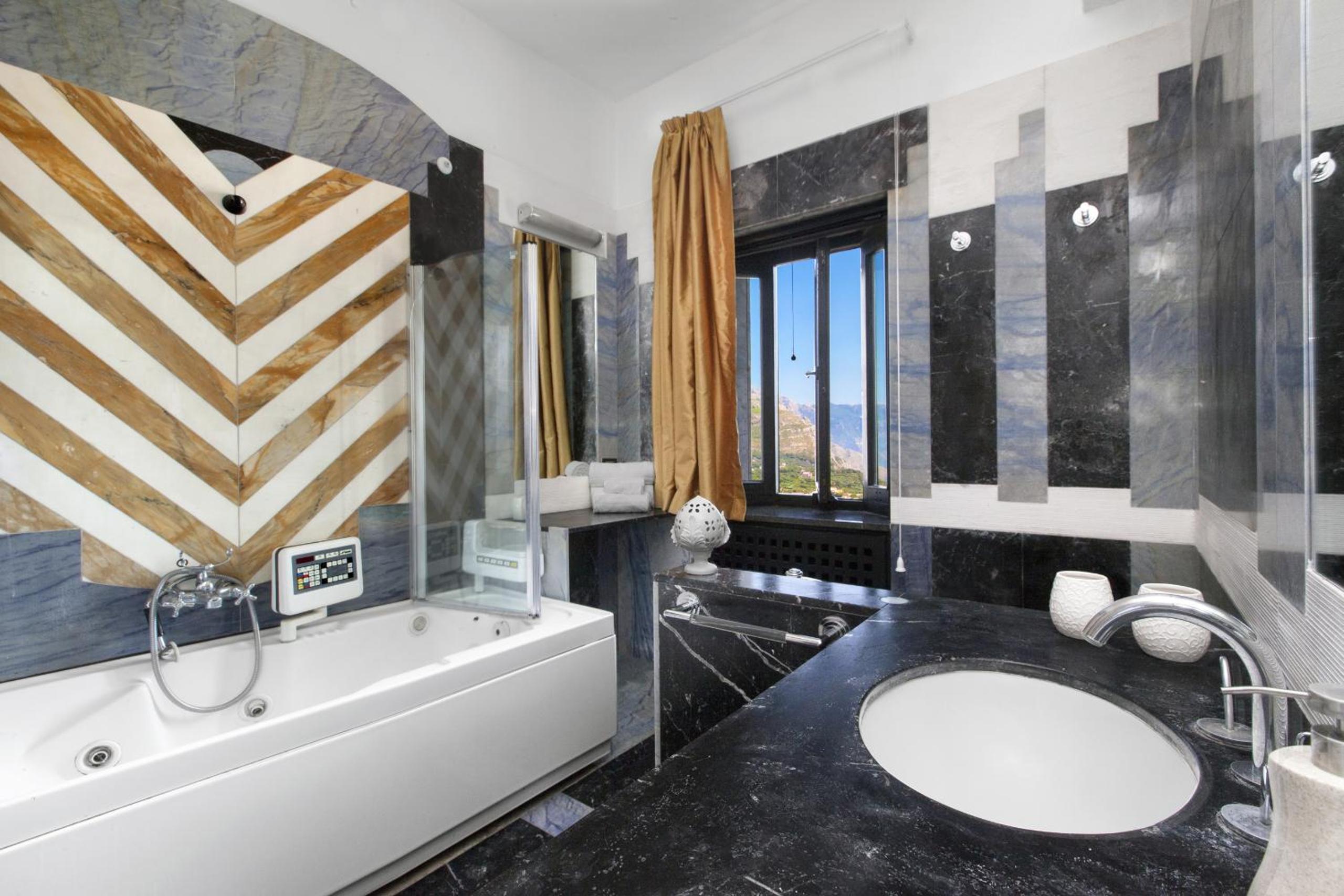 AMORE RENTALS - Villa Calisto photo 5