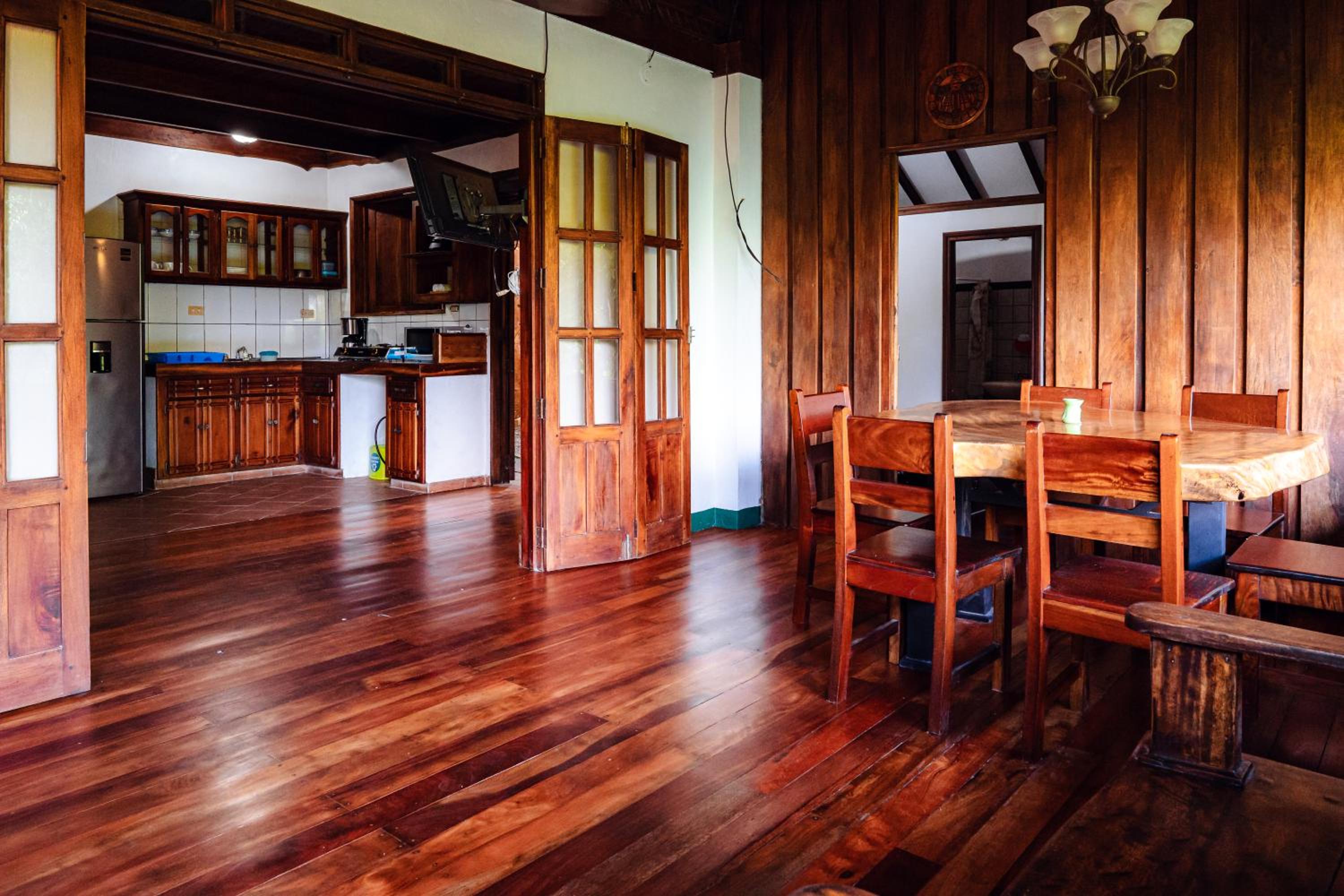 FLOR DE PARAISO BUNGALOWS