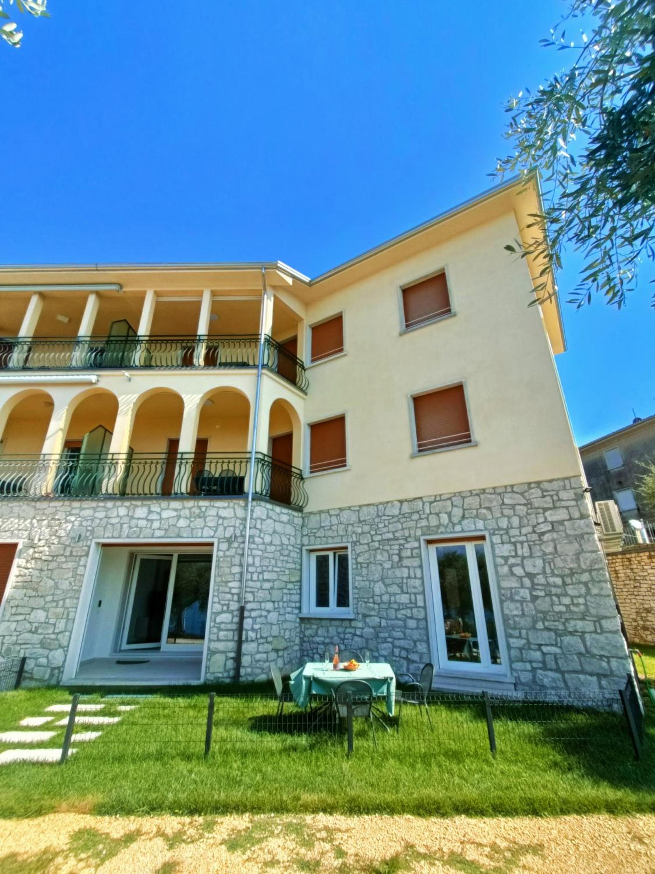 Santa Croce Apartments view 4