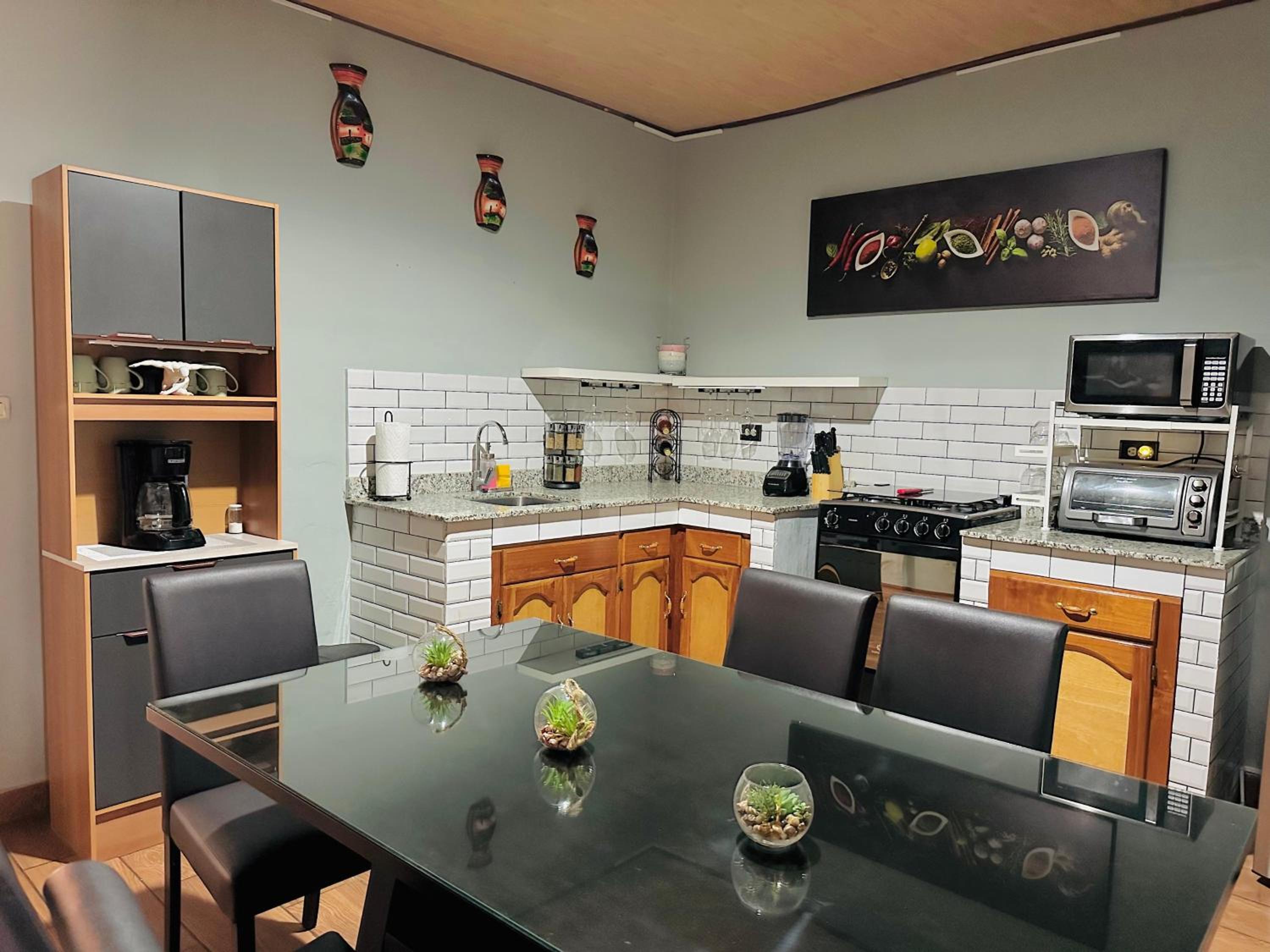 Enjoy Your Vacation at Tone'y House