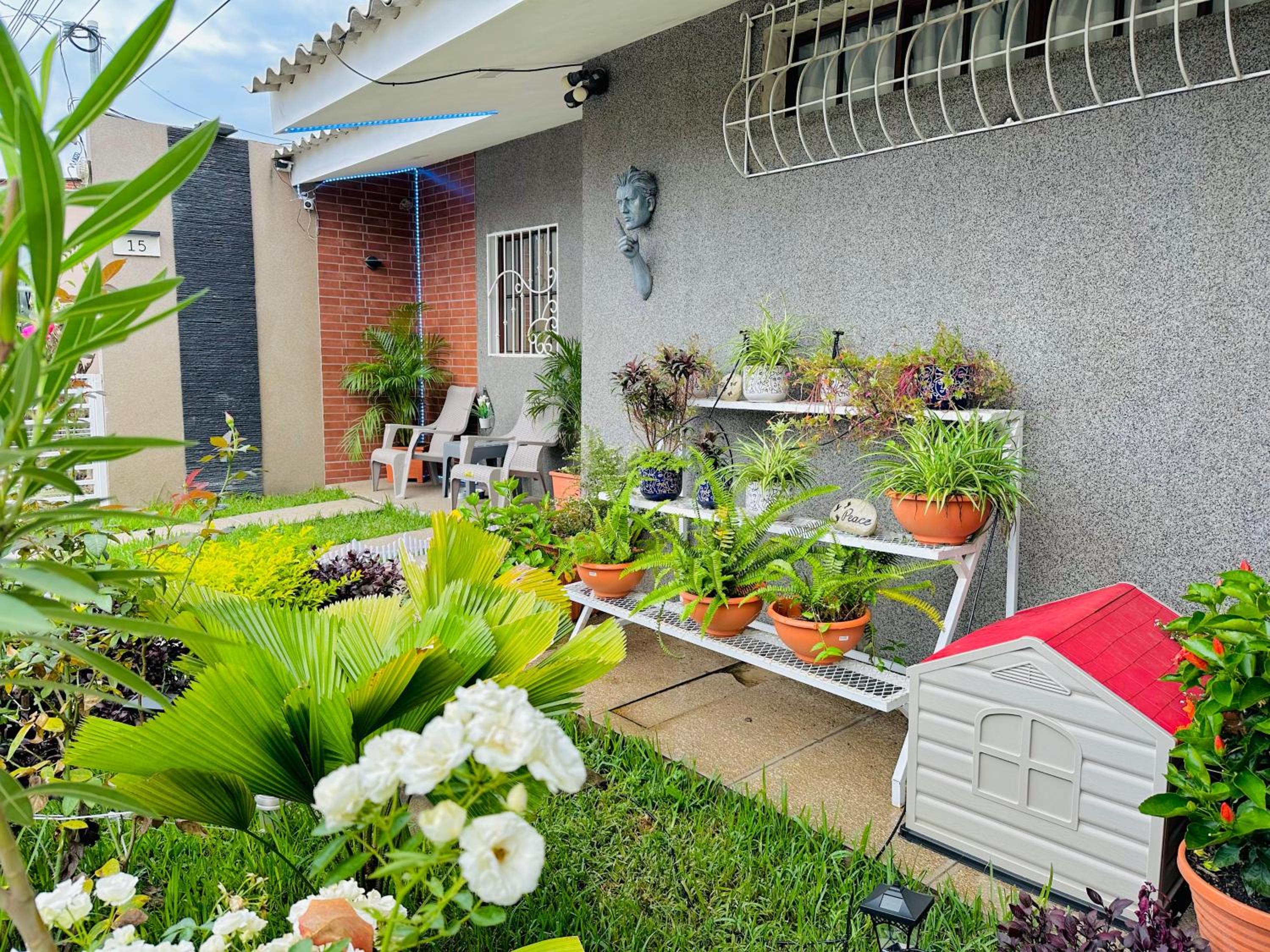 Enjoy Your Vacation at Tone'y House