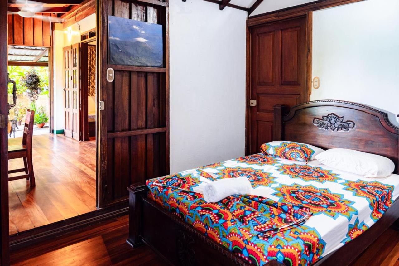 FLOR DE PARAISO BUNGALOWS