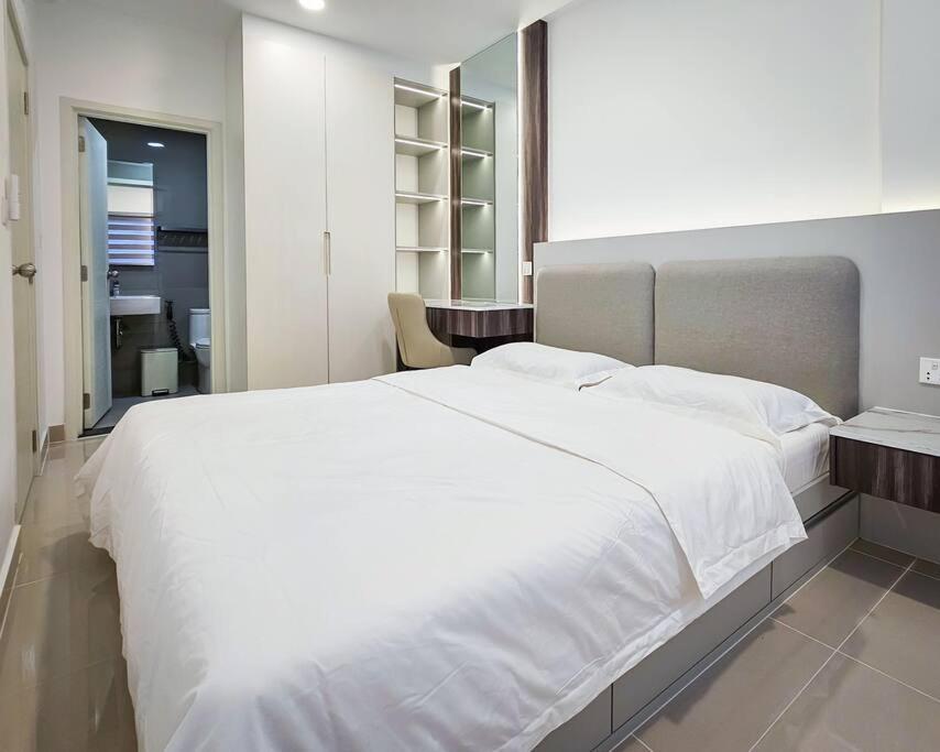 Modera Suites at Parkland Condo TK view 2