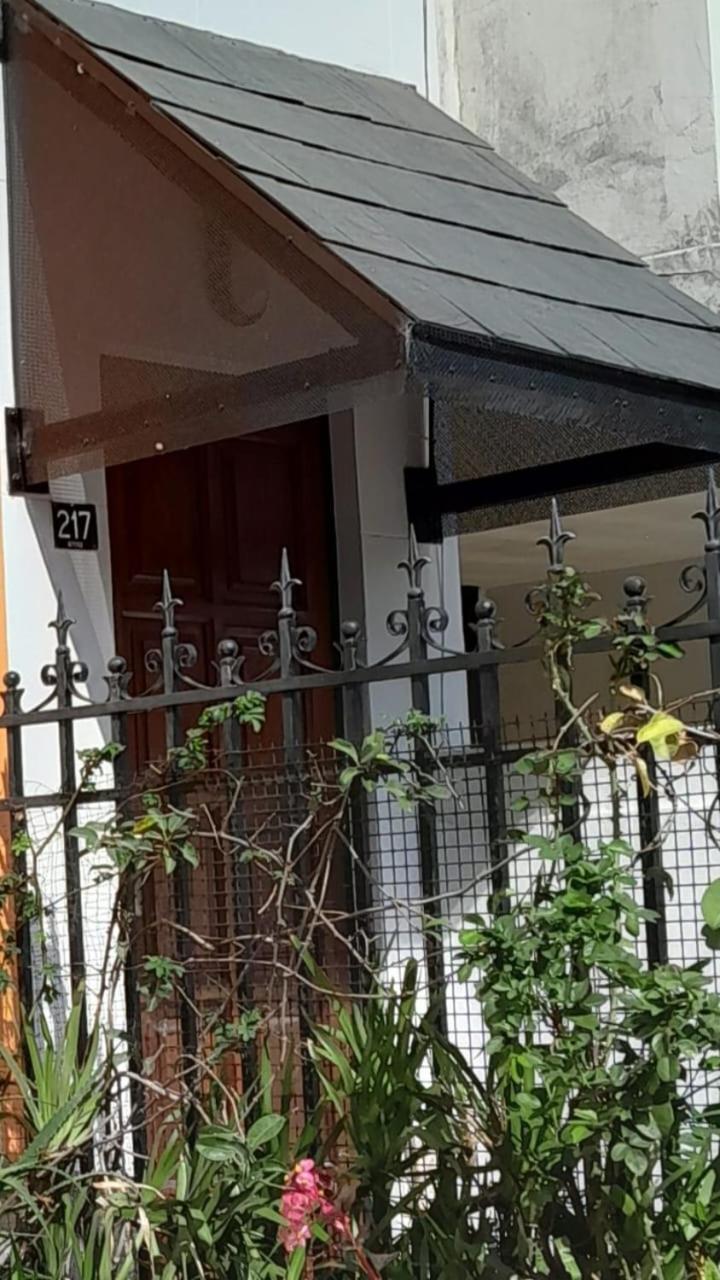 Amplia casa en planta alta en Av Mitre Parque Urquiza