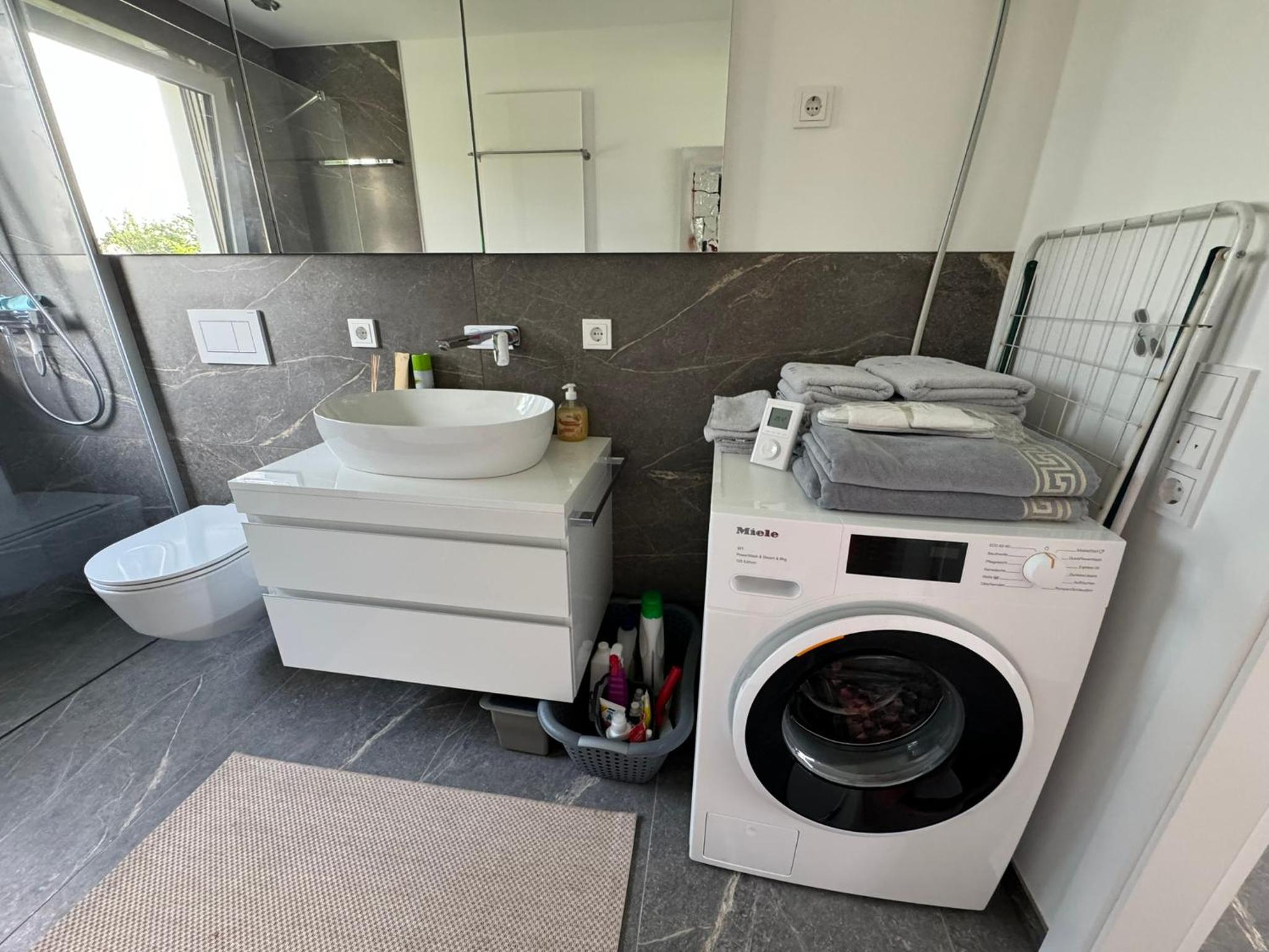 Ferienwohnung - Penthauswohnung Albblick, traumhafter Ausblick, ruhige Lage