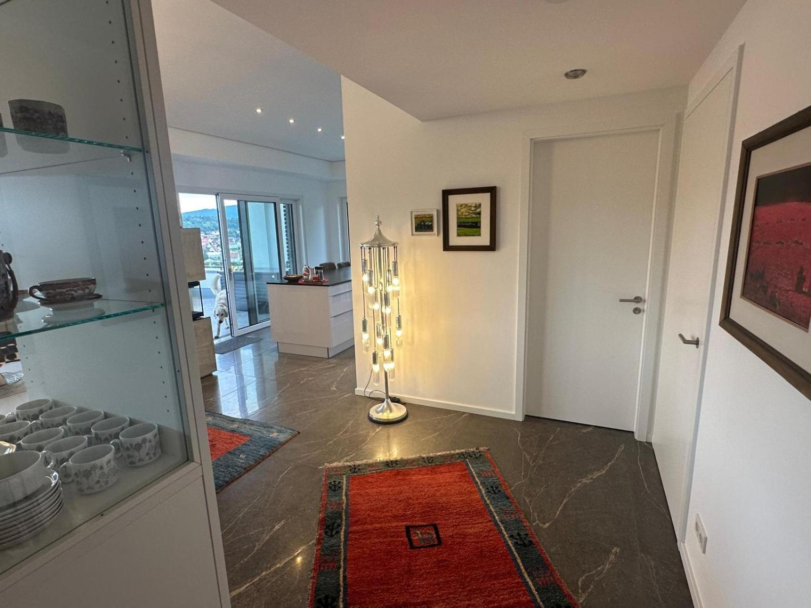 Ferienwohnung - Penthauswohnung Albblick, traumhafter Ausblick, ruhige Lage