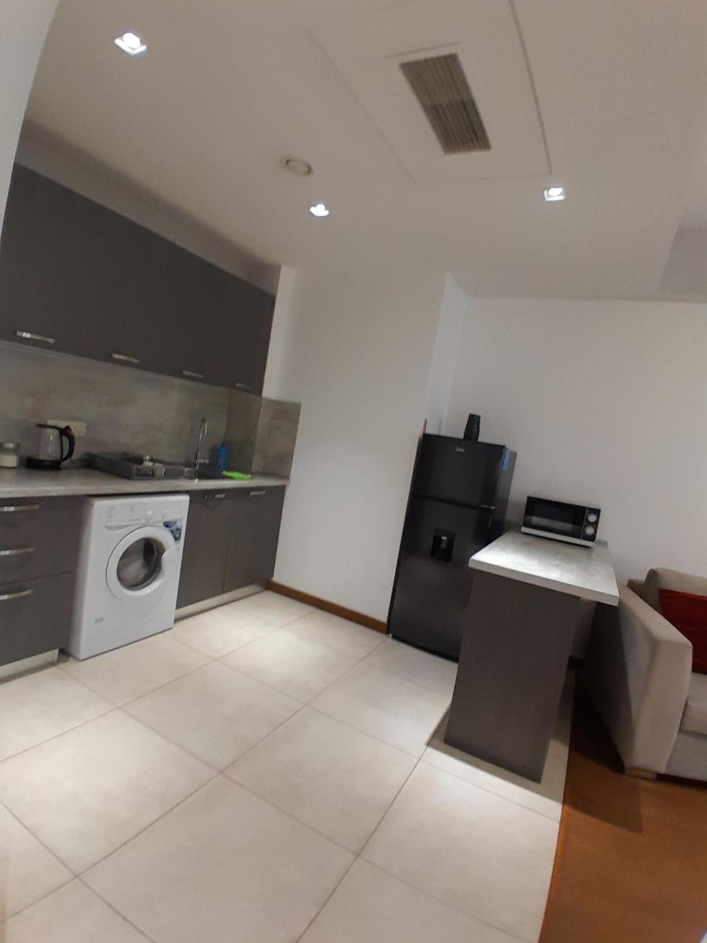 1bdr apartment in the center
