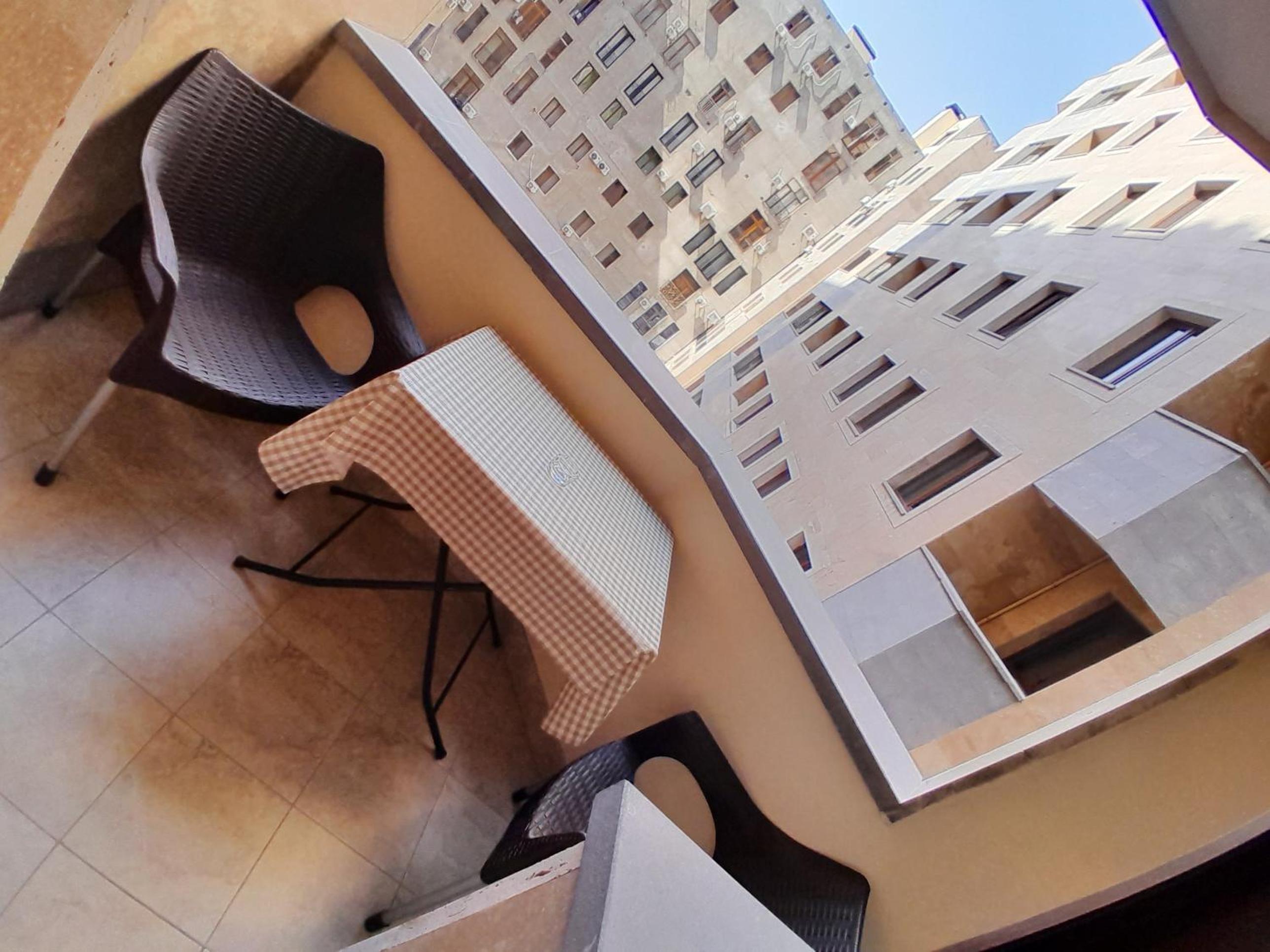 1bdr apartment in the center