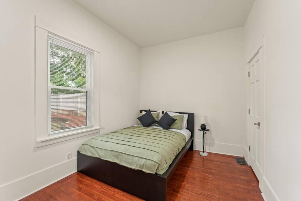 Your Cozy Atlanta Retreat, 10 Mins From Downtown view 5