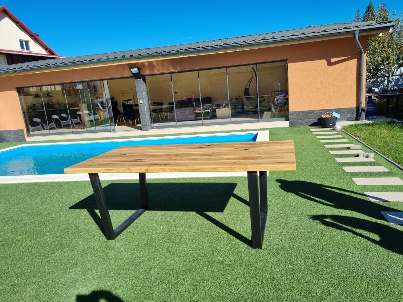 Conac Tigveni Pool & Spa Retreat view 5