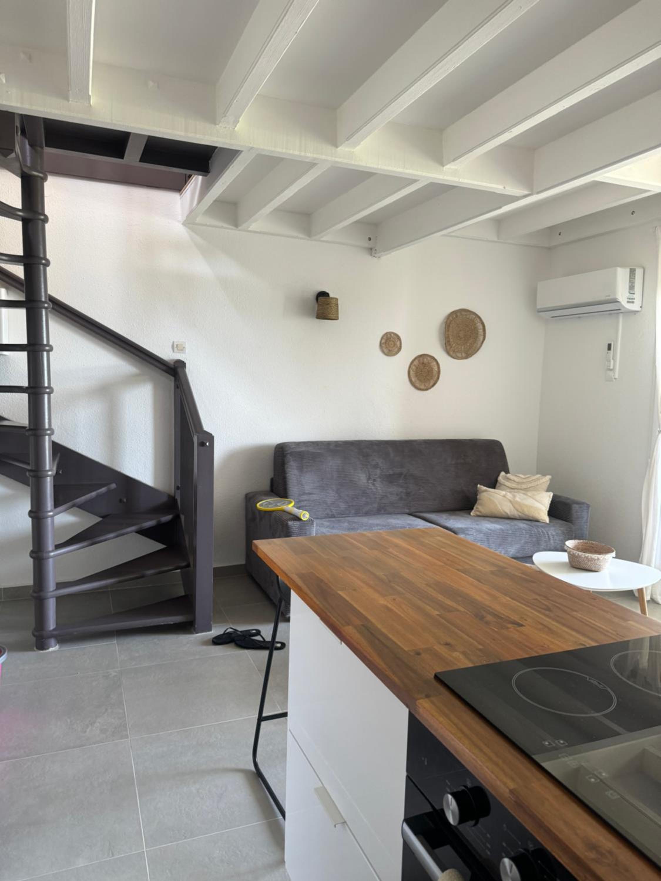 Duplex vue mer - piscine - 5 min des plages