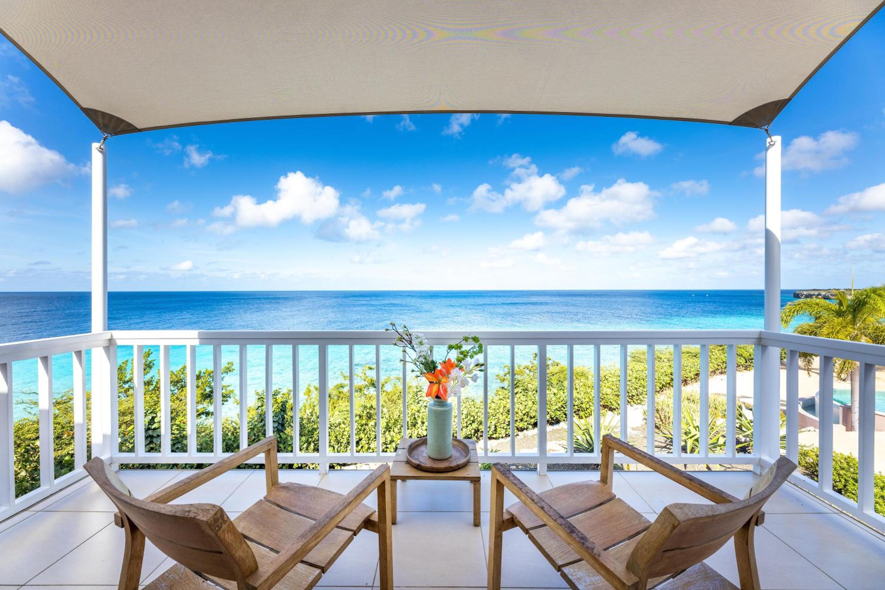 Coral Estate Luxury Resort - Photo 5