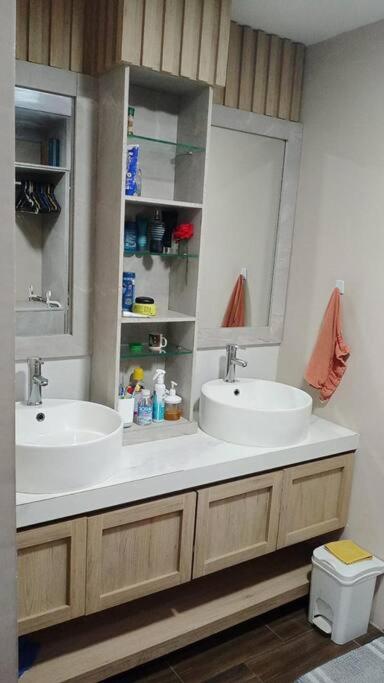 Departamento2, amplio y elegante en urbanización