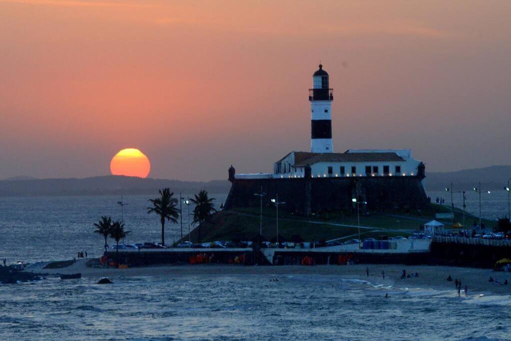 Quarto e sala em Ondina, Salvador, Bahia, decorado
