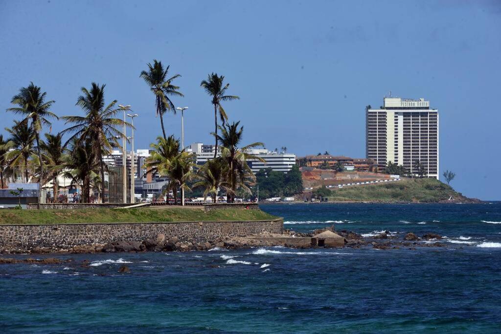 Quarto e sala em Ondina, Salvador, Bahia, decorado