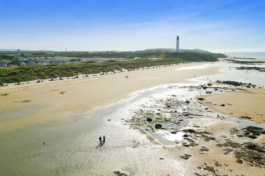 Sea La Vie Caravan at Silver Sands Holiday Park view 4